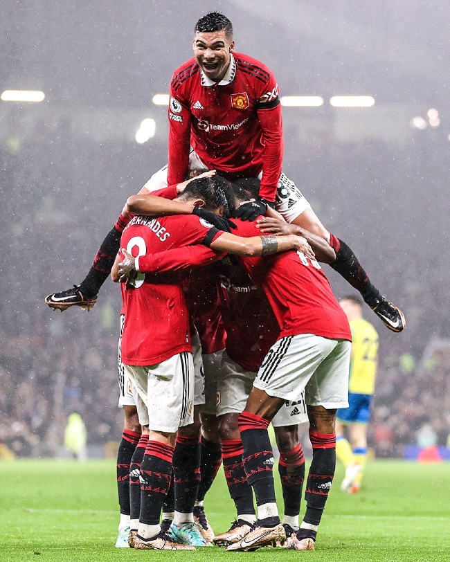 超群的年轻 超群的年轻